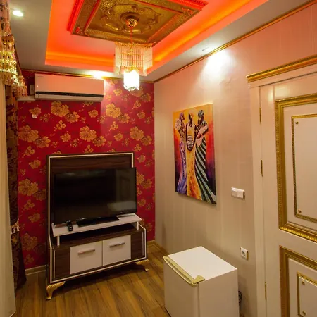 ホテル Marko Pasa Konagi 4*